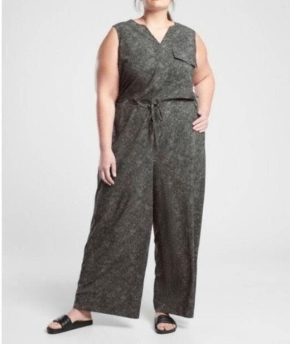 Athleta Women's Plus Size 3X Sleeveless Zip Back Active Jumpsuit